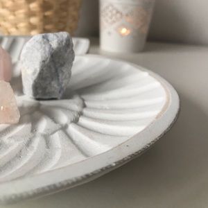 Sea inspired ring holder